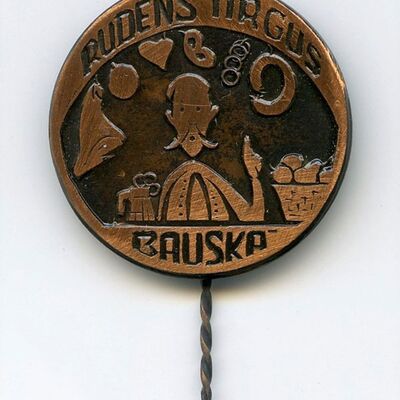 Nozīmīte “Rudens tirgus Bauskā”. 1970. gada 24. oktobris.